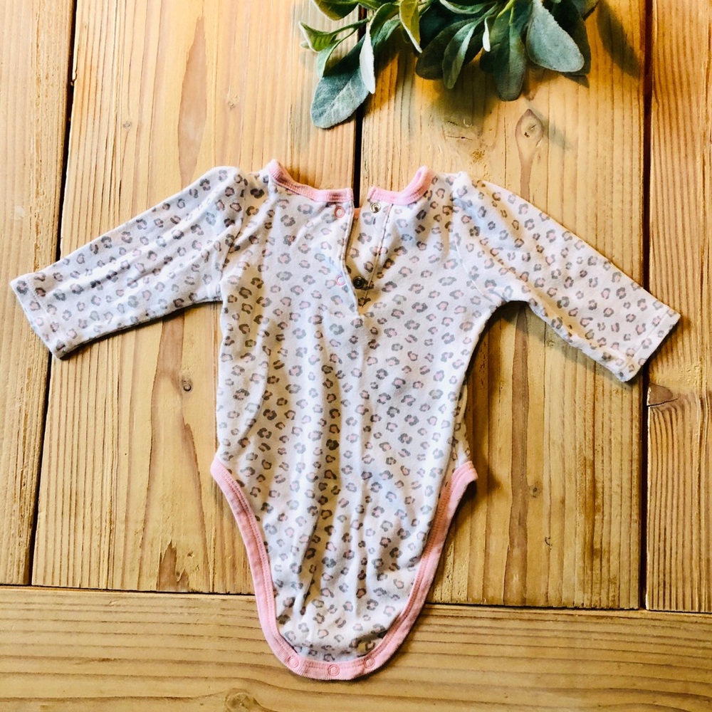 0-3m long sleeve onesie
